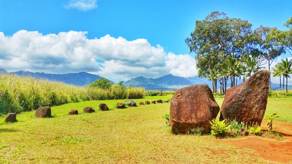 Hawaiian culture: Kukaniloko birth stones state monument in Central Oahu, Hawaii