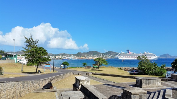 St Kitts cruise: For Carnival cruise and Royal Caribbean cruise passengers, walking tour after your St Kitts excursion on a Caribbean cruise to St Kitts