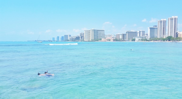 Beaches near Honolulu: Waikiki Beach, Queen's Beach, Oahu, Hawaii
