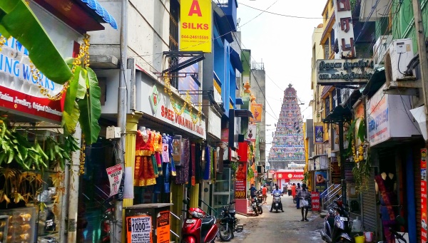Airbnb India: Why use airbnb in India with solo travel and backpacking Asia, travel tips