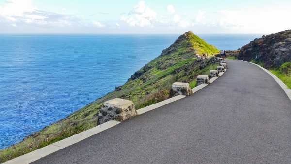 Oahu hikes with strollers: Makapuu Lighthouse Trail with kids and toddlers. Family-friendly hiking trail on Oahu, Hawaii